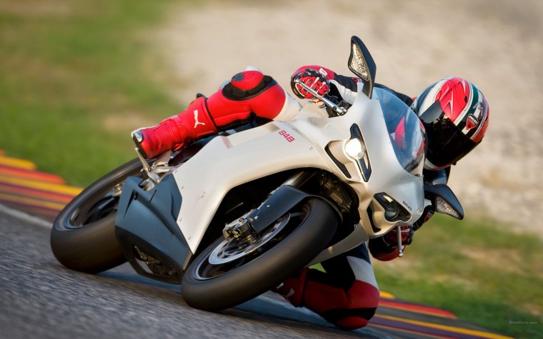 杜卡迪Ducati 848摩托车跑车试车图片_摩托车图片_摩托车之家
